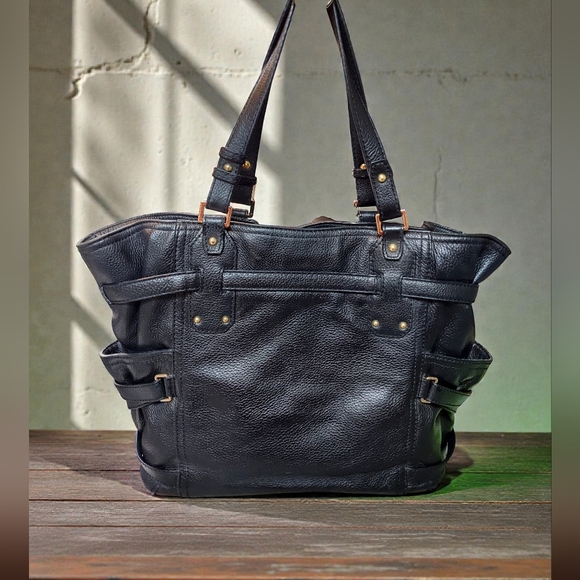 Michael Kors Travel Gansevoort Belted Pebble Grain Black Leather Tote - Picture 2 of 6